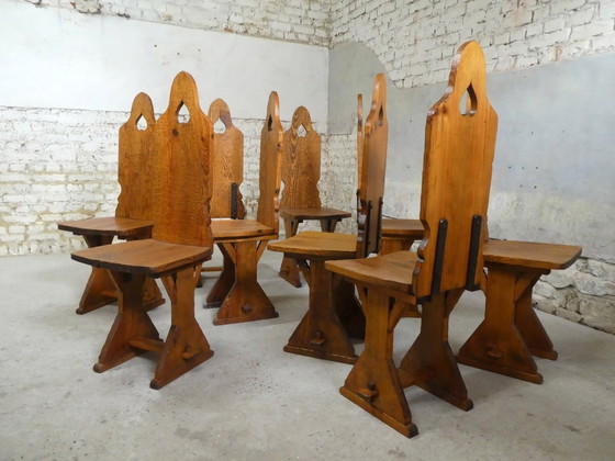 Image 1 of Série De 9 Chaises En Pin Travaillé À La Gouge, 1970