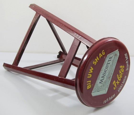 Image 1 of Mascotte Tabouret en métal émaillé rouge des années 50