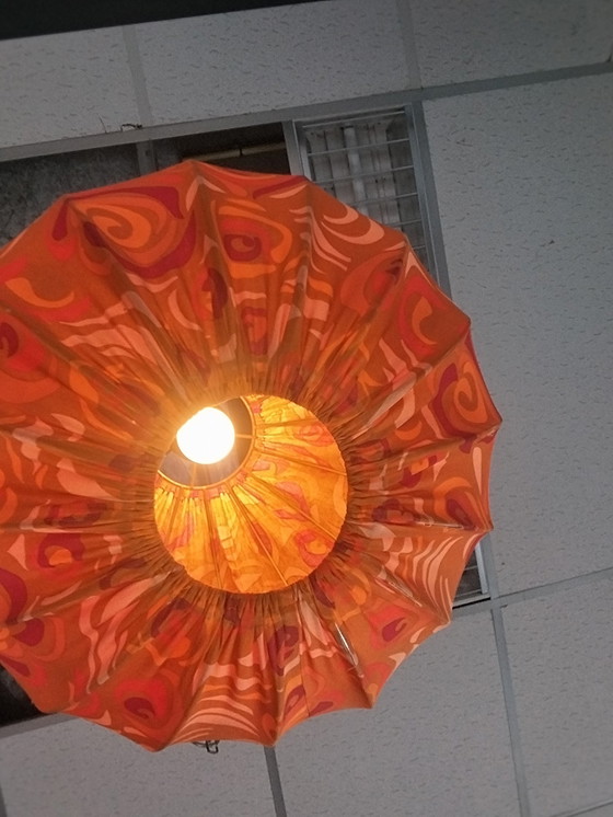 Image 1 of 1 X Lampe suspendue en tissu orange des années 1970, 35 cm de diamètre