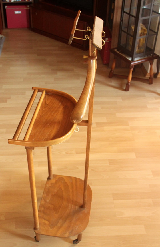 Image 1 of 1930S Valet Stand Valet Silencieux Portemanteau sur roulettes