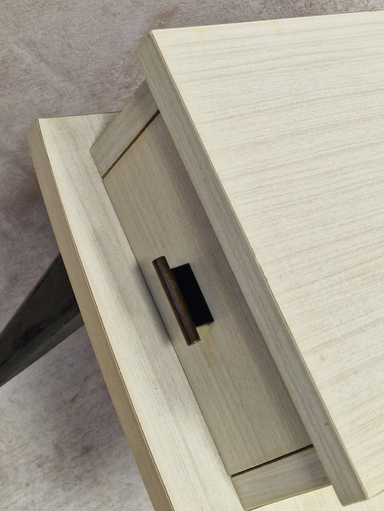 Image 1 of Chevet Vintage En Formica Noir Et Blanc