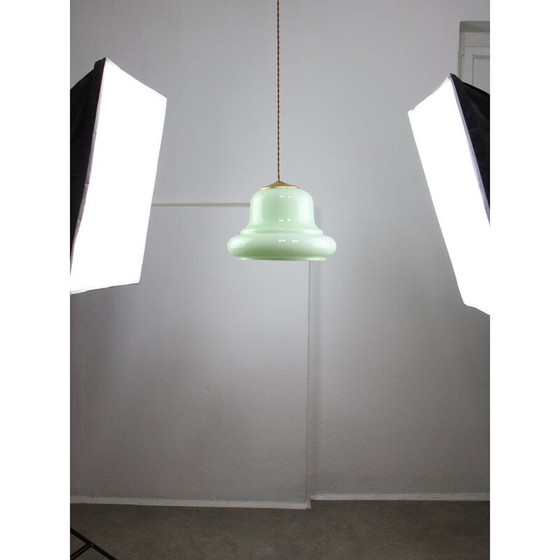Image 1 of Lampe suspendue vintage en laiton et verre vert, Italie 1960