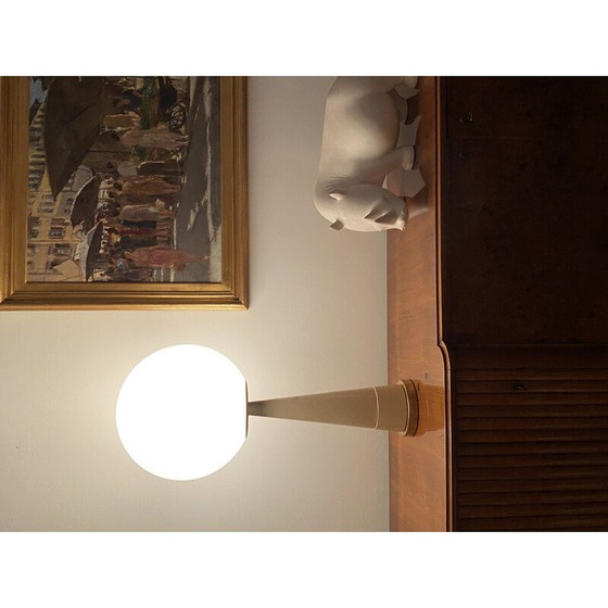 Image 1 of Lampe de table conique en parchemin et laiton, France 1960