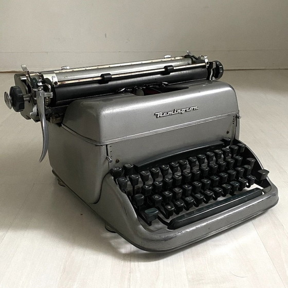 Image 1 of Machine À Écrire Vintage 1950 Remington Super Riter