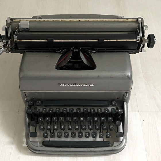 Image 1 of Machine À Écrire Vintage 1950 Remington Super Riter