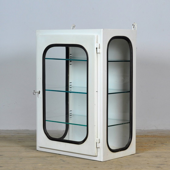 Image 1 of Cabinet médical vintage, 1970's