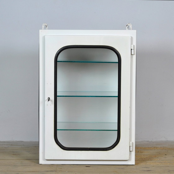 Image 1 of Cabinet médical vintage, 1970's