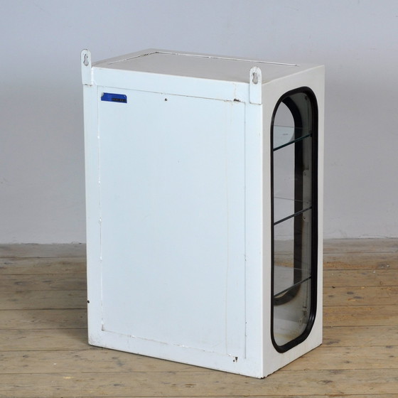 Image 1 of Cabinet médical vintage, 1970's