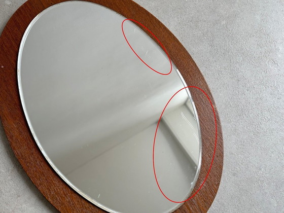 Image 1 of 1X Miroir ovale vintage en teck