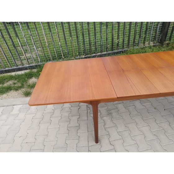 Image 1 of Table de salle à manger extensible en teck par Tom Robertson pour Mcintosh, 1960