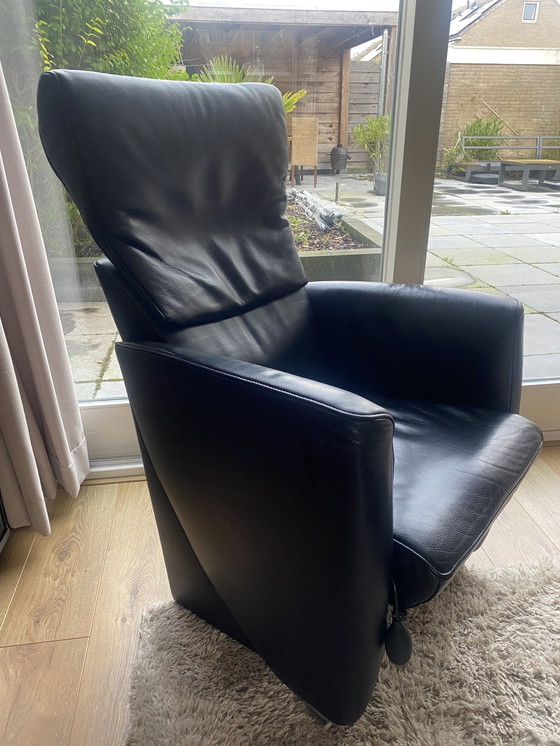 Image 1 of Fauteuil Jori en cuir noir