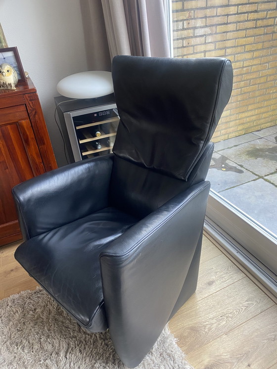 Image 1 of Fauteuil Jori en cuir noir