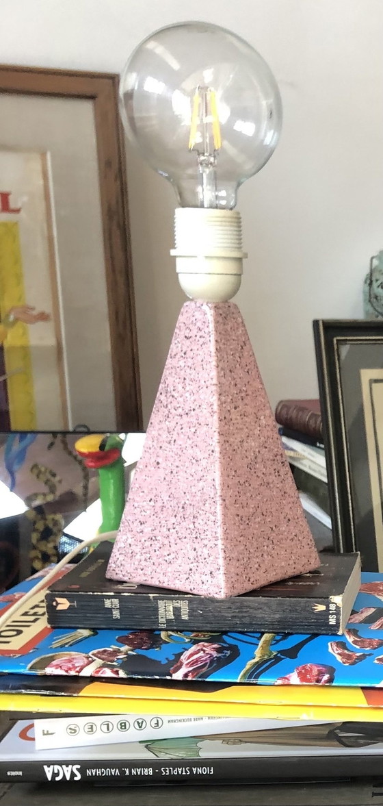 Image 1 of Lampe Pyramidale En Porcelaine De Bruxelles Effet Terrazzo Rosé 