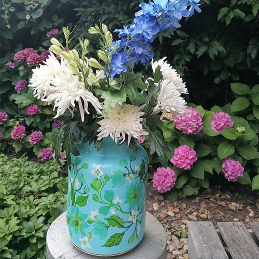 Vase peint à la main dans les tons bleu/vert, artiste Evalien Ritmeester