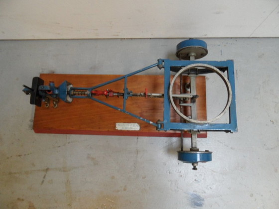 Image 1 of Modèle réduit de camion d'école vintage