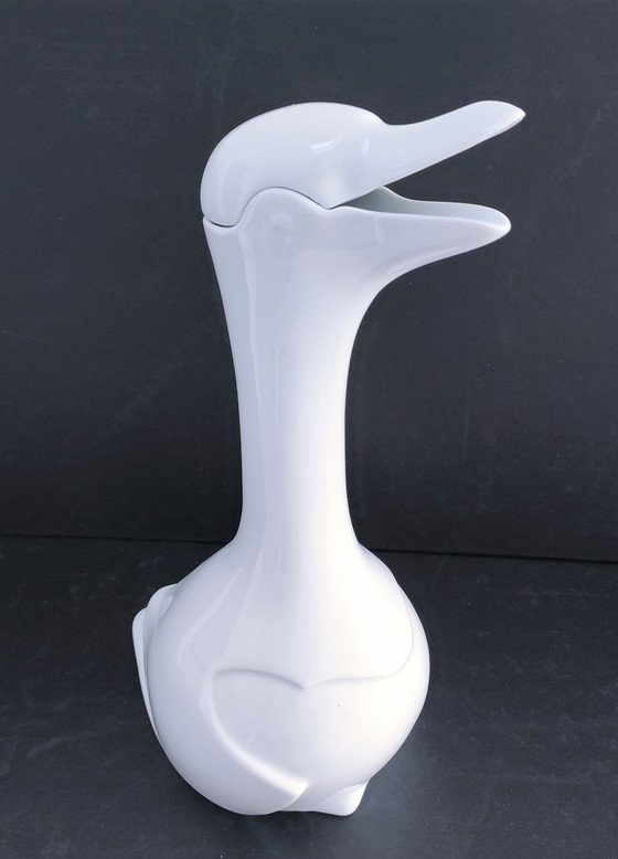 Image 1 of Carafe Oiseau Porcelaine Dlg Sandoz