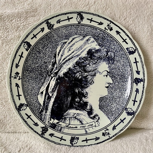 Plat Xxl Marie Antoinette Signé