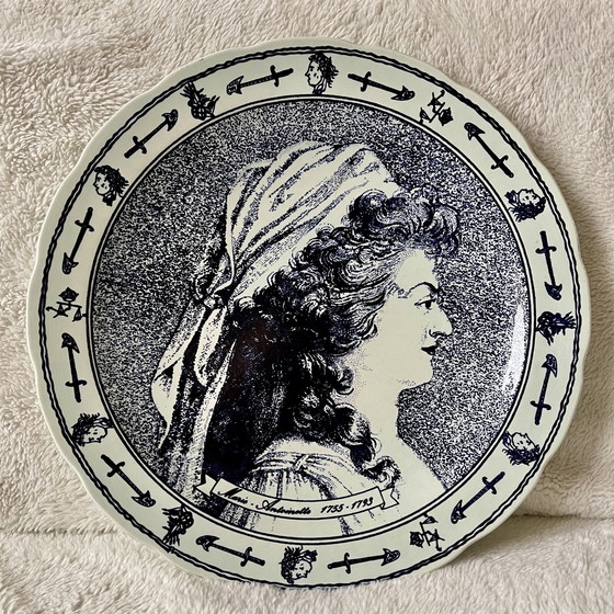 Image 1 of Plat Xxl Marie Antoinette Signé