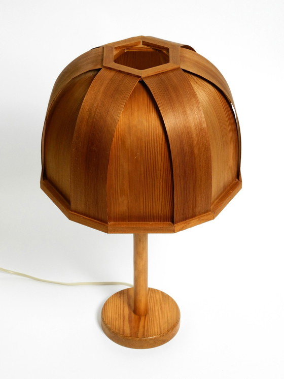 Image 1 of Très rare lampe de table en pin courbé suédois des années 1970 par Gb Solbackens Svarveri