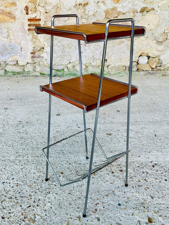 Image 1 of Table d'appoint vintage à 2 niveaux avec porte-revues, 1960S