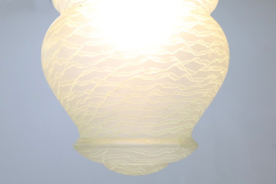 Image 1 of Lampe suspendue Art déco française avec abat-jour en verre vert, 1940