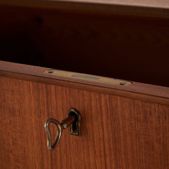 Image 1 of Mk10651 Commode en teck restaurée