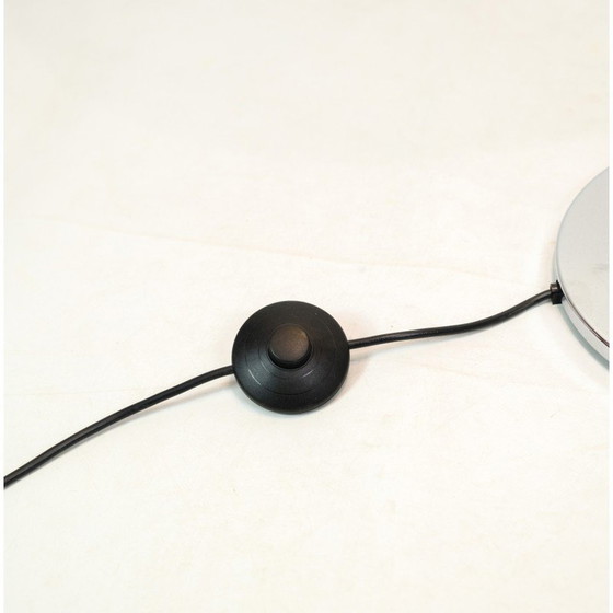 Image 1 of Lampadaire vintage en chrome et verre opale par Poul Henningsen pour Louis Poulsen