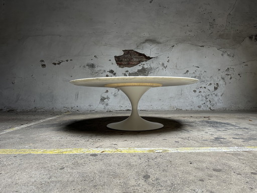 Table basse Knoll International par Eero Saarinen