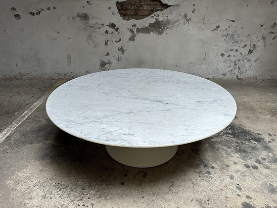 Image 1 of Table basse Knoll International par Eero Saarinen