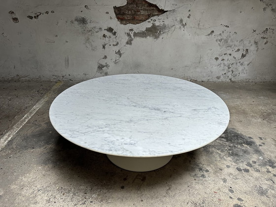 Image 1 of Table basse Knoll International par Eero Saarinen