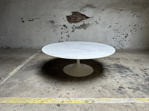 Table basse Knoll International par Eero Saarinen