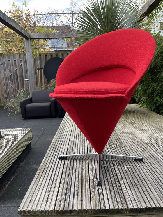 Image 1 of Chaise conique Vitra Rouge