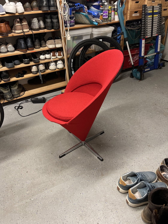 Image 1 of Chaise conique Vitra Rouge