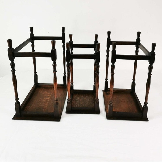 Image 1 of Tables gigognes vintage en bois de noyer, Angleterre 1920