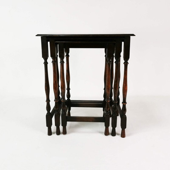 Image 1 of Tables gigognes vintage en bois de noyer, Angleterre 1920
