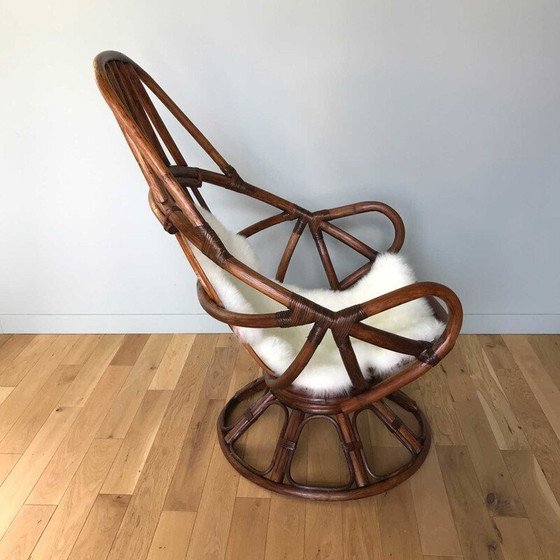 Image 1 of Fauteuil pivotant vintage en bois