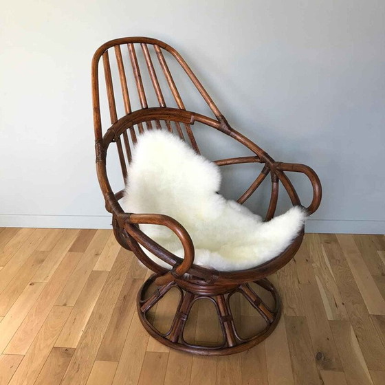 Image 1 of Fauteuil pivotant vintage en bois