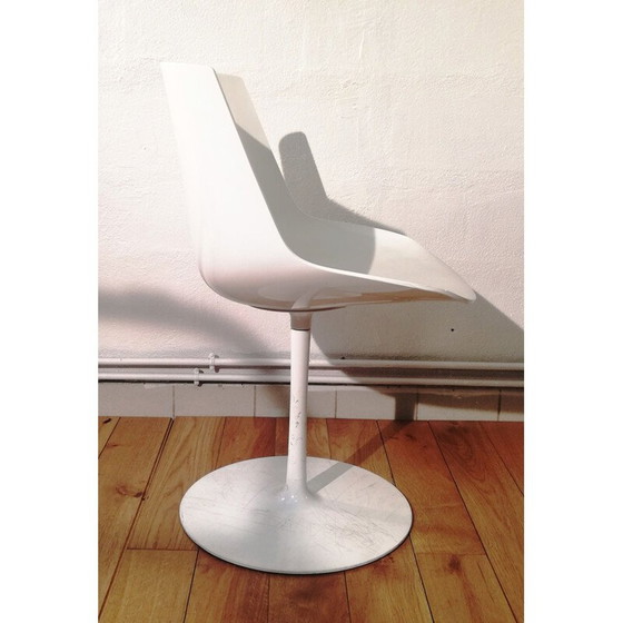 Image 1 of Chaise tulipe vintage en plastique
