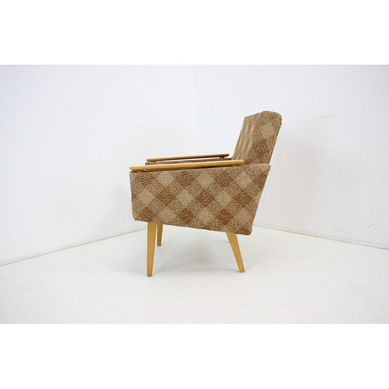 Image 1 of Fauteuil en tissu et bois du milieu du siècle, Tchécoslovaquie années 1960