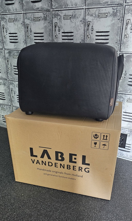 Label Vandenberg, pouf, noir côtelé