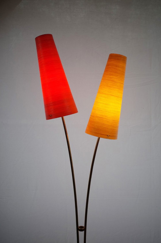 Image 1 of Lampadaire vintage en fibre de verre laiton