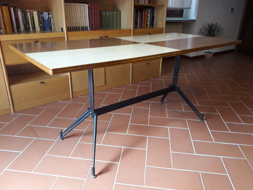 Table de salle à manger ou d'étude rectangulaire