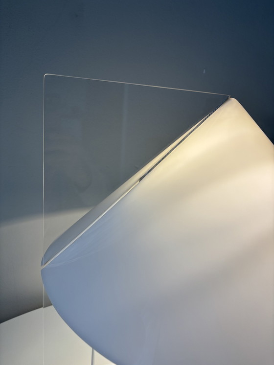 Image 1 of Lampe de table Harco Loor "Cone" en plexiglas 1980