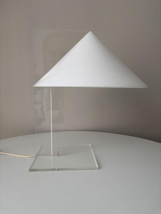 Image 1 of Lampe de table Harco Loor "Cone" en plexiglas 1980