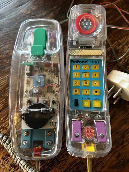 Téléphone transparent Profoon Tx 129