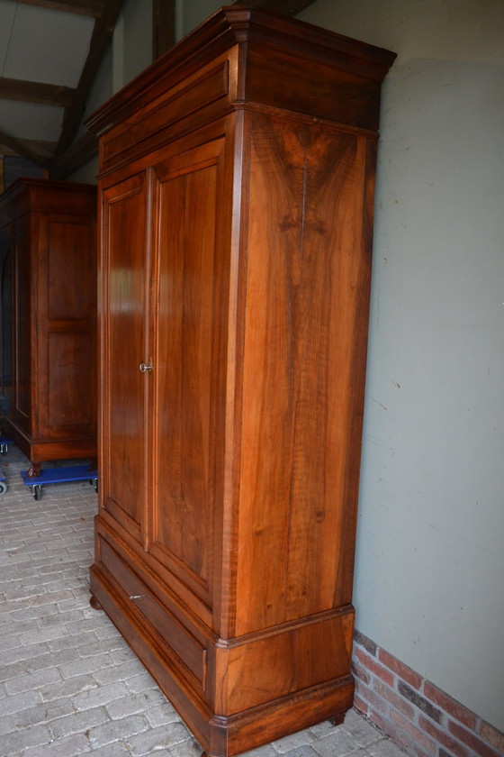 Image 1 of Armoire Louis Philippe en noyer