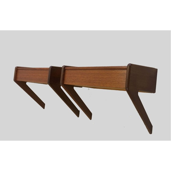 Image 1 of Paire de tables de nuit flottantes danoises en teck par Sigfred Omann pour Oelholm, 1960s