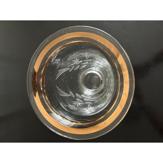 Image 1 of Vase vintage en verre gravé avec collier en or, 1950
