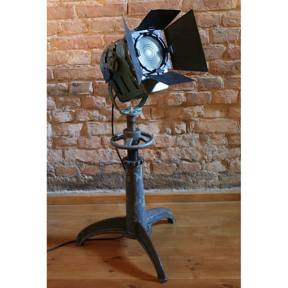 Image 1 of Projecteur de théâtre et de cinéma modèle 150