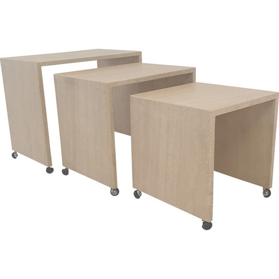 Image 1 of Ensemble de 3 tables gigognes italiennes en travertin, 1980